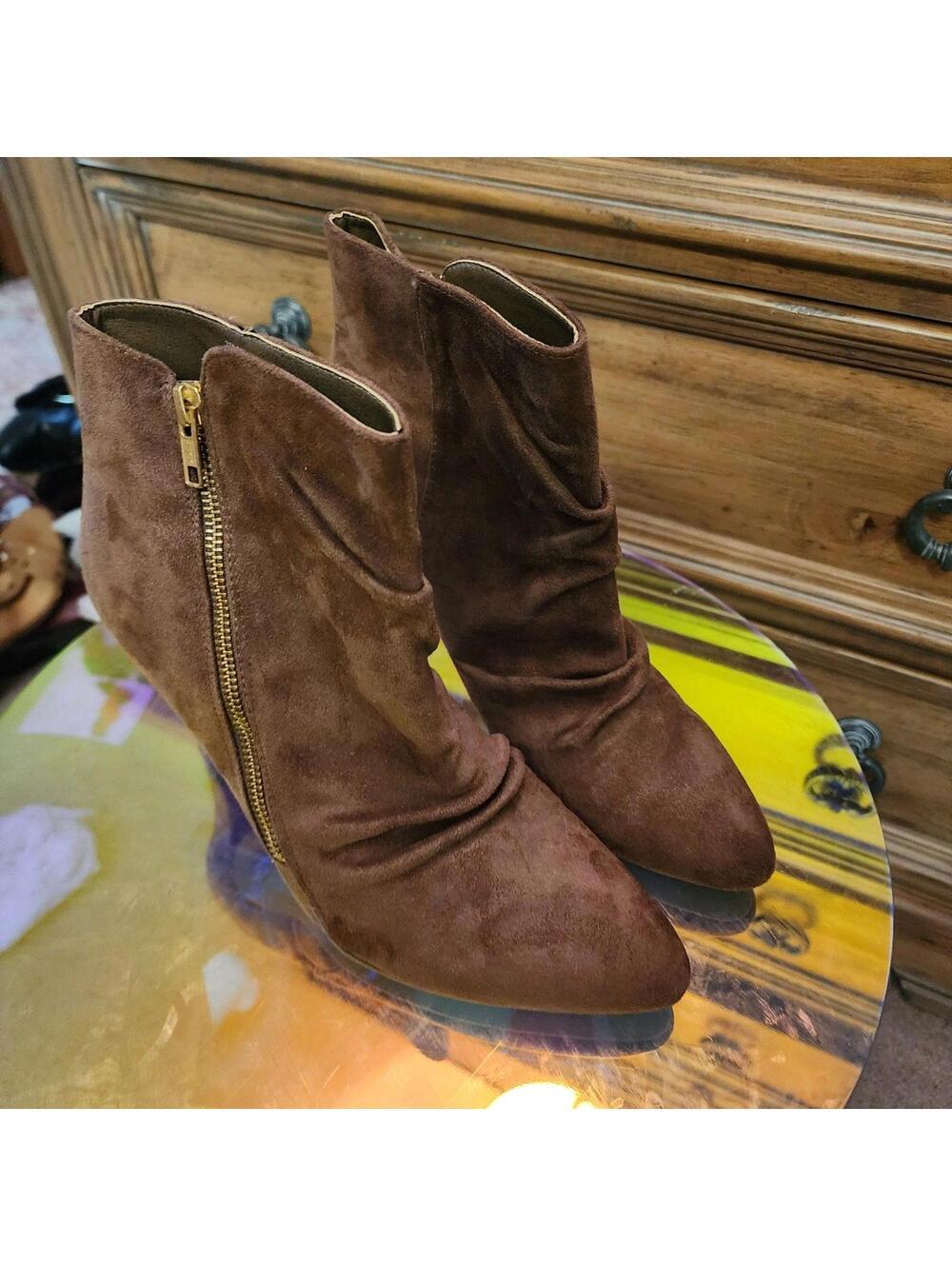 NEW Rialto Tan Faux Suede Scrunch Ankle Boots Side Zip Women's Size 10